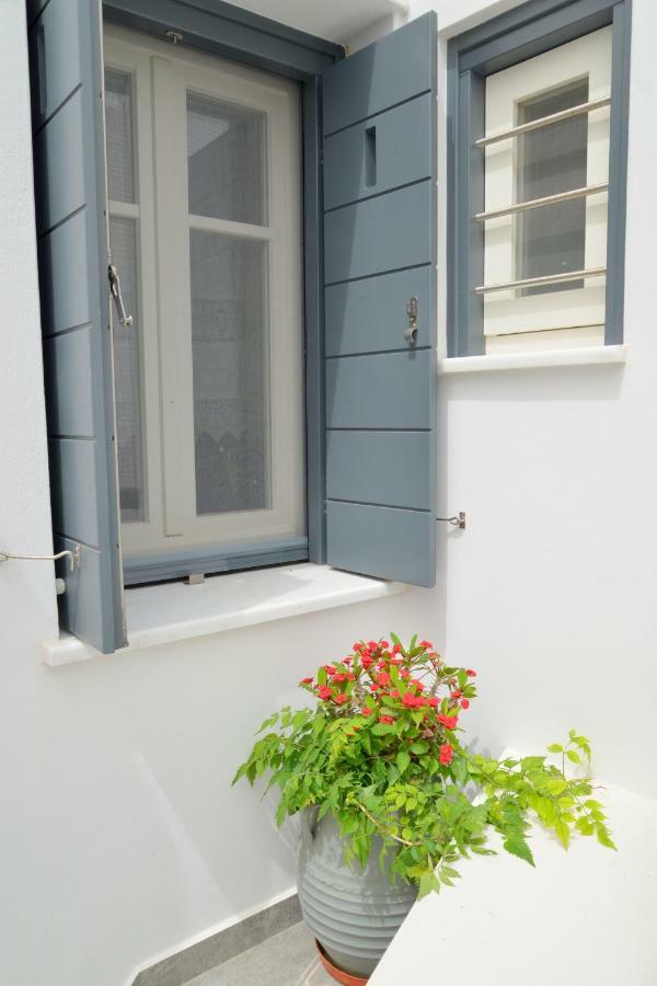 Christina'S Luxury Village House Plaka  Exterior photo